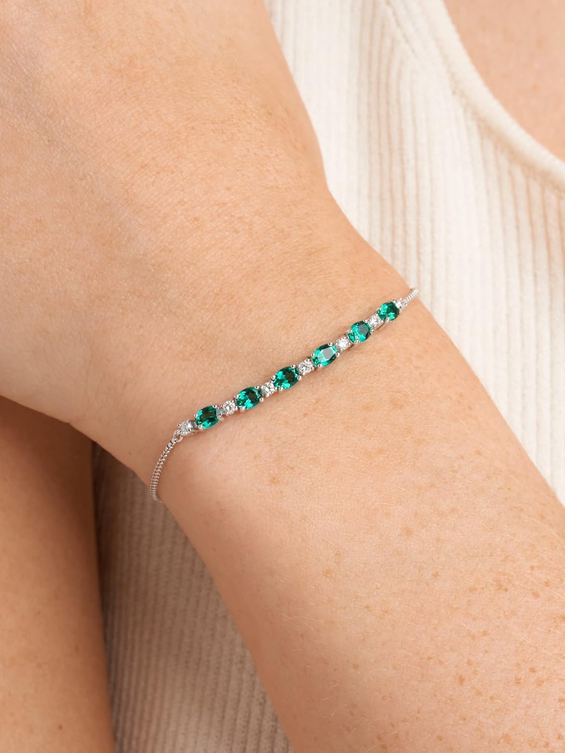 Amazon Essentials 0.175 cttw Lab Grown Diamond and Created Emerald 925 Sterling Silver Bar Bolo Adjustable Bracelet (H-I Color, I1 Calarity)