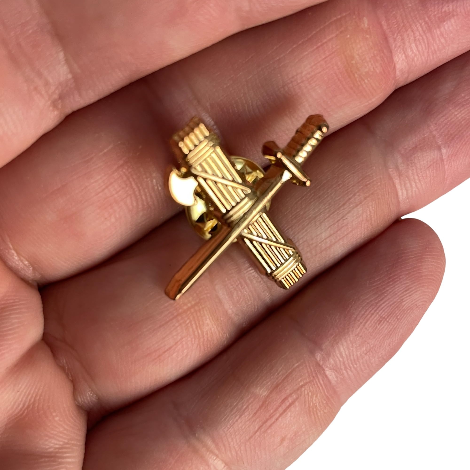 Pin emblema Guardia Civil España aleación zamak baño eléctrico dorado 1.9x1.7 cm colección