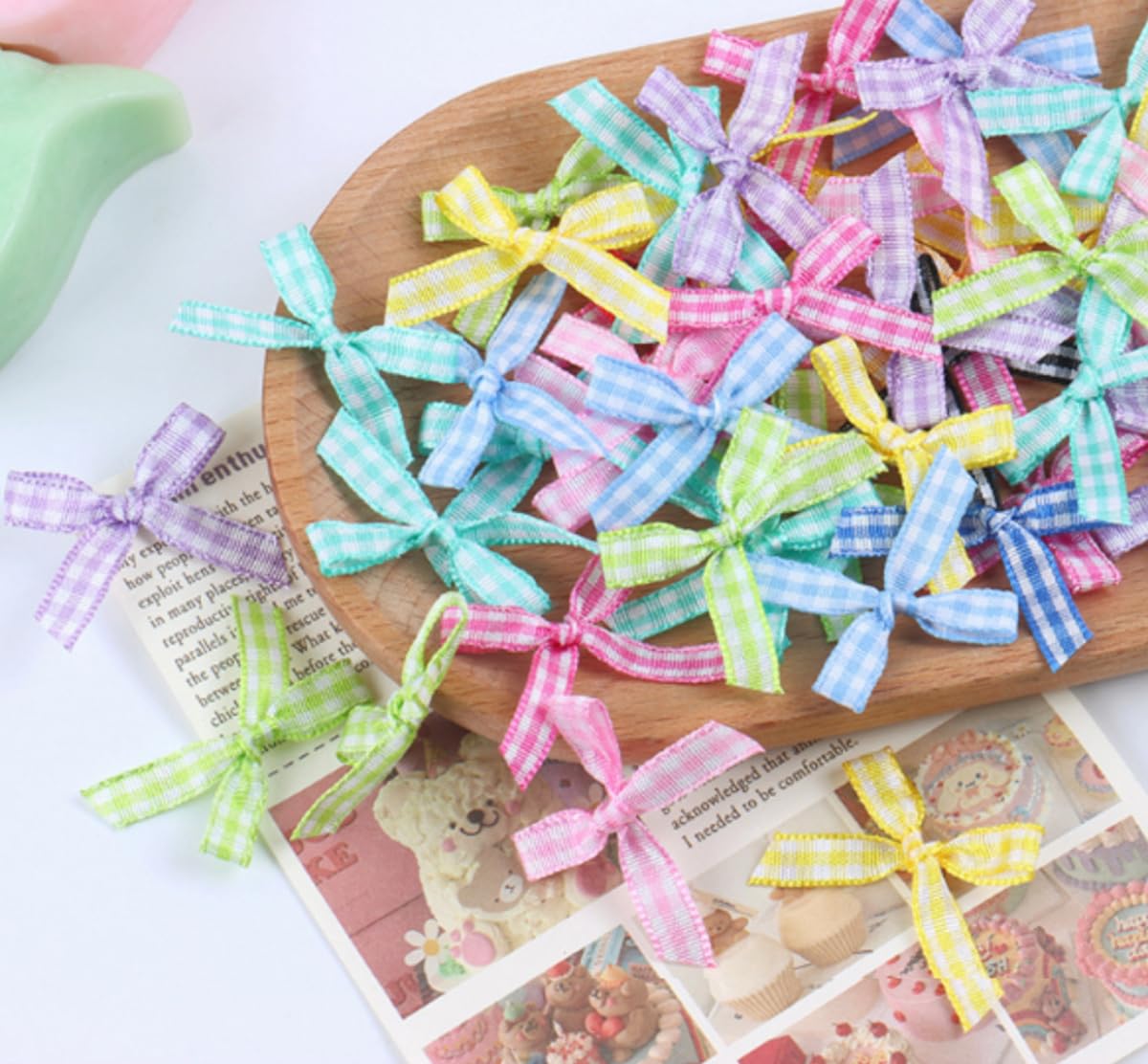 1000 Stück Mini Schleifen 3.5x4cm,Deko Schleifen Doppelseitige Kariertes Bogen,Geschenkschleife Band Bowtie,Gift Bows aus Polyester für Hochzeit Unterwäsche Socken Geschenk,Braun kariert