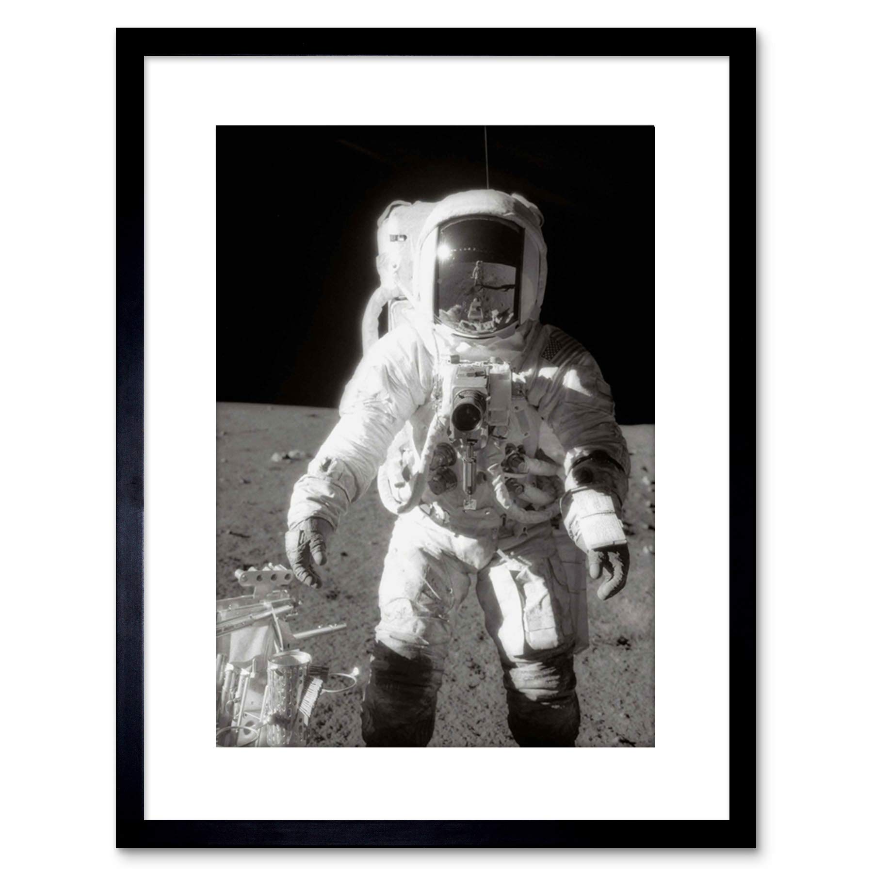 Wee Blue Coo SPACE SCIENCE PHOTO MOON LANDING ASTRONAUT FRAMED PRINT F97X4089