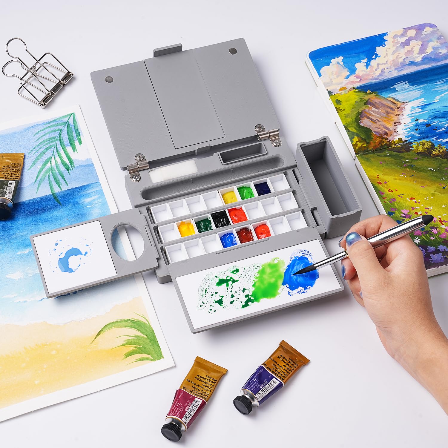 Fuumuui Palette Aquarelle de Voyage Vide, Boîte Aquarelle Pliable avec 24 Demi-Godets et Pinceau de Voyage, Palette Portable sans Peinture pour Aquarelle en Plein Air, Croquis et Déplacements