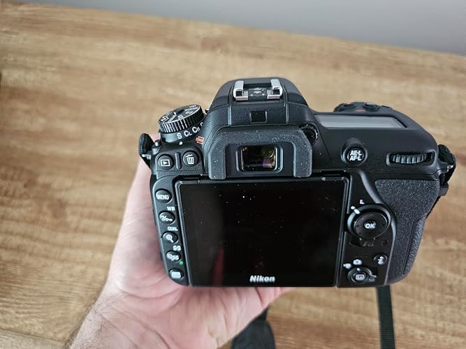 Amazon | Nikon D7500 Camera Body with 18-140 mm VR Digital DSLR