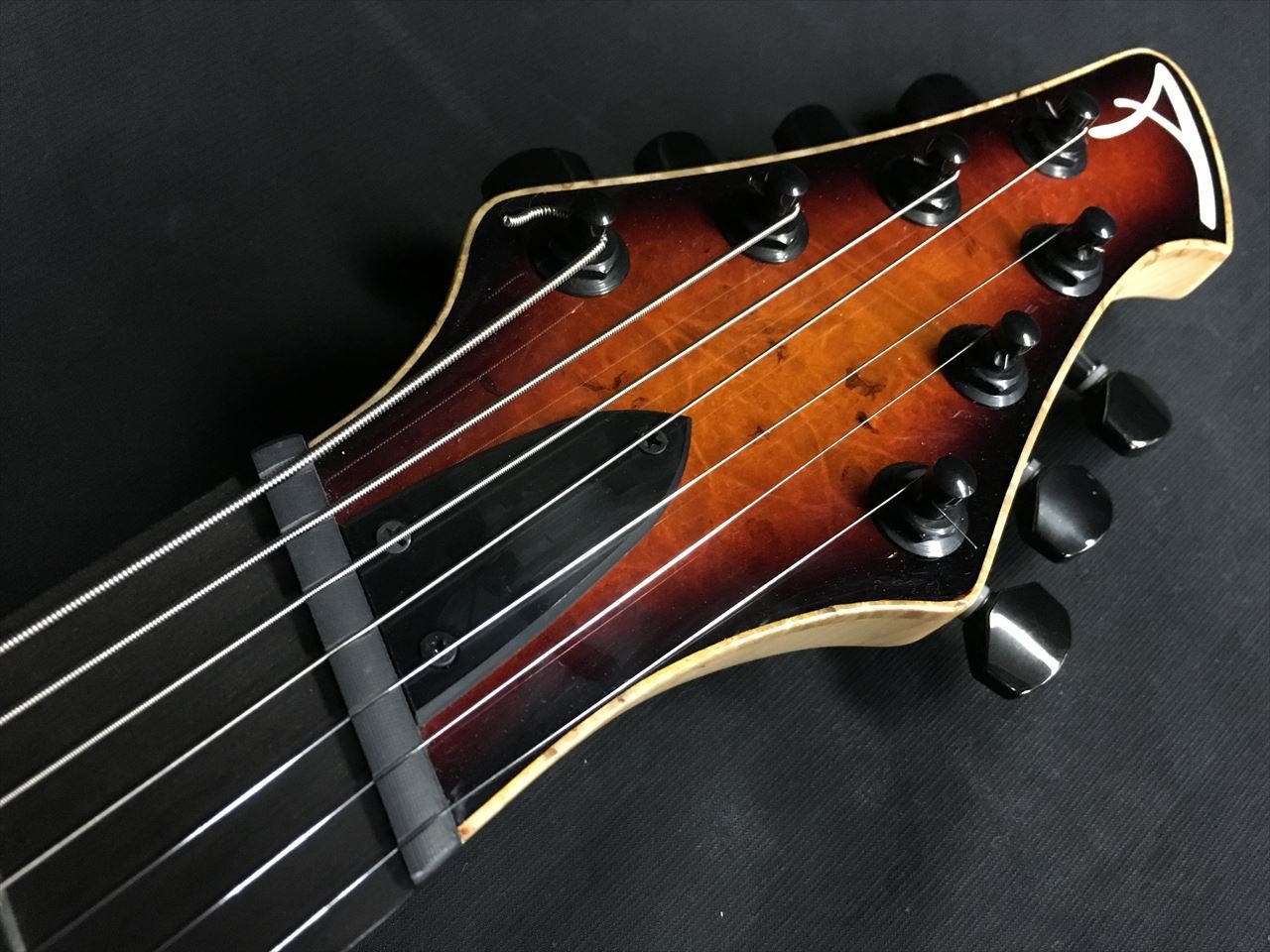 Amazon | Acacia Guitars Hades 7 Multiscale Amber Burst | エレキ
