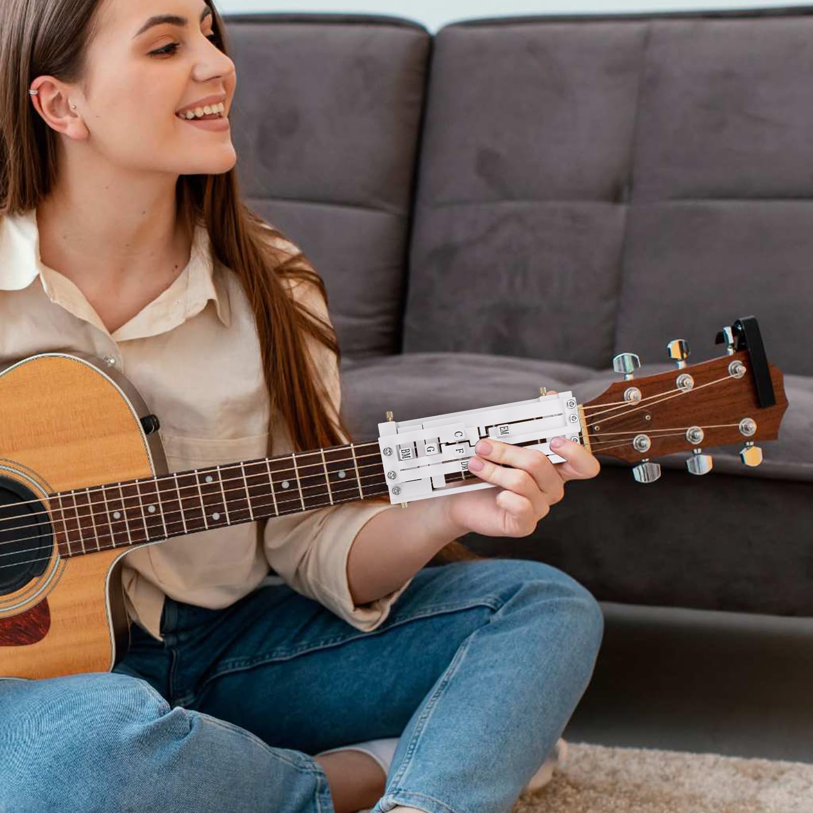 Gitarren-Akkord-Trainer, Anfänger Gitarren-Lernwerkzeug mit 11 Akkorden, Kapodaster & Plektren, einfach zu bedienender Akkordpresse für Akustikgitarren (96,5 cm - 104,1 cm), Geschenk für