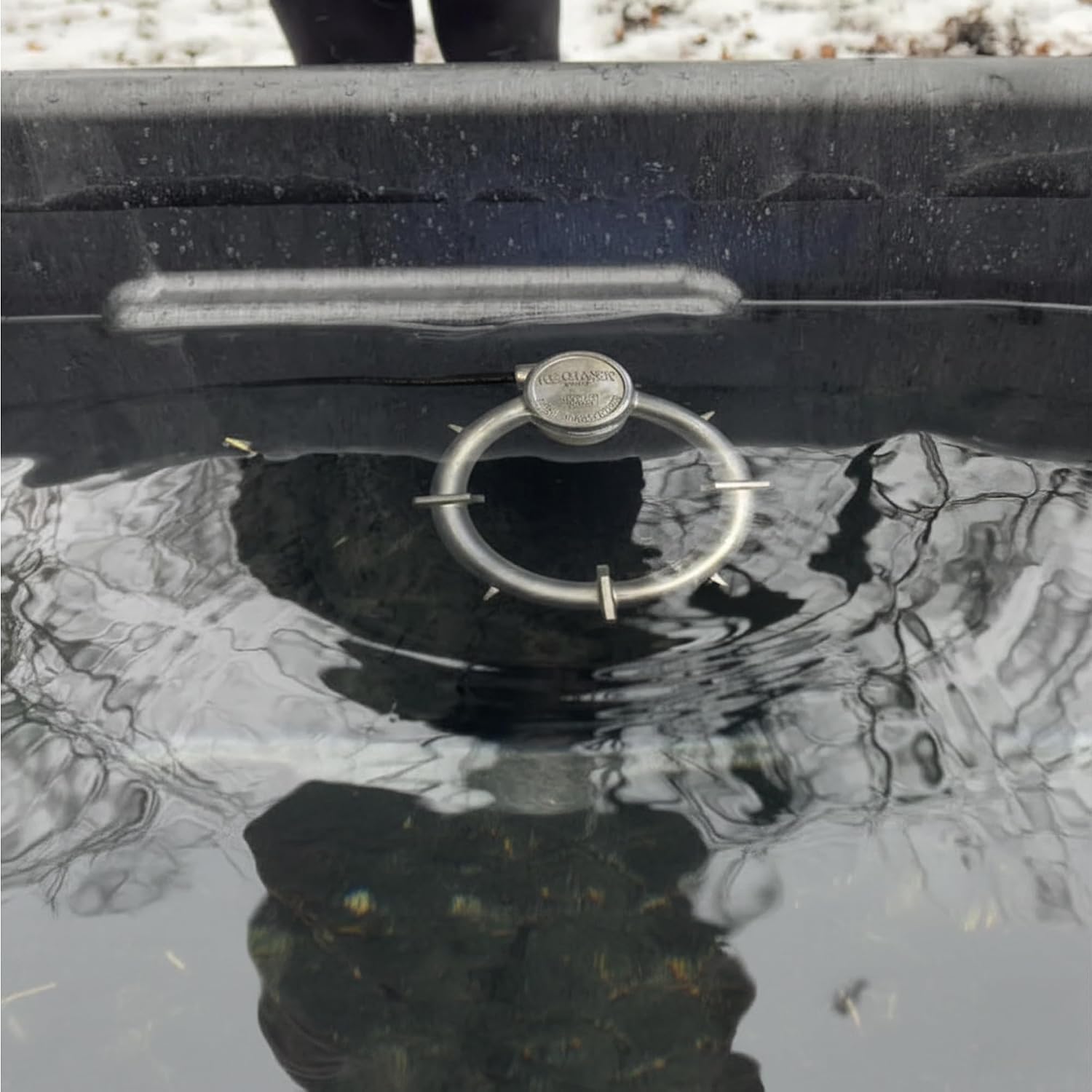 Farm Innovators Submergible Bucket Heater for up to 5 Gallon Bucket, 1000W Aluminum Water Heater for Plastic, Rubber, or Metal Livestock Water Container