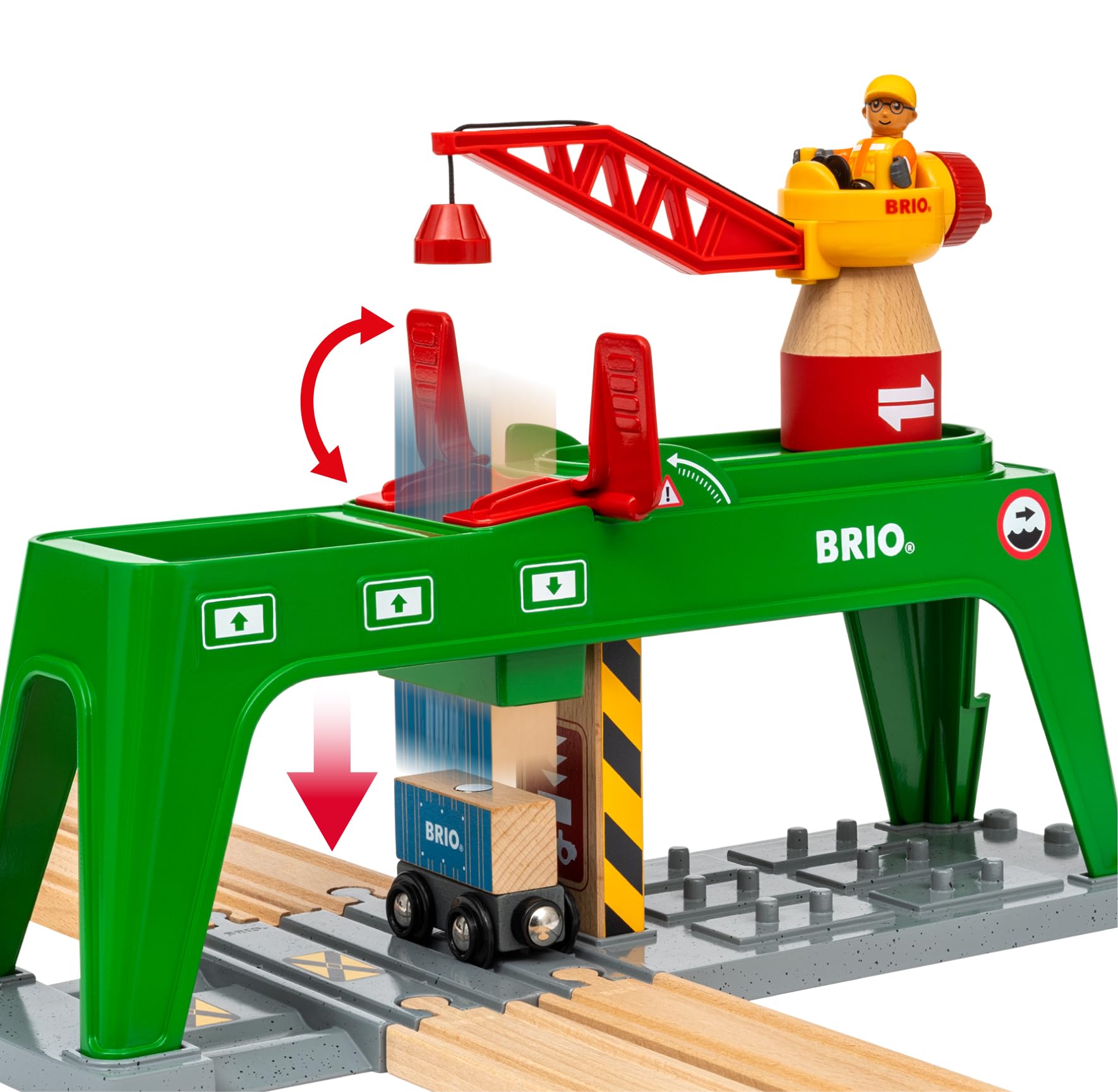 BRIO World 33996 Bahn Verlade Terminal - Mit beweglichem Kran zum Umladen von Gütern auf die Schiene, Straße und das Schiff - Empfohlen für Kinder ab 3 Jahren