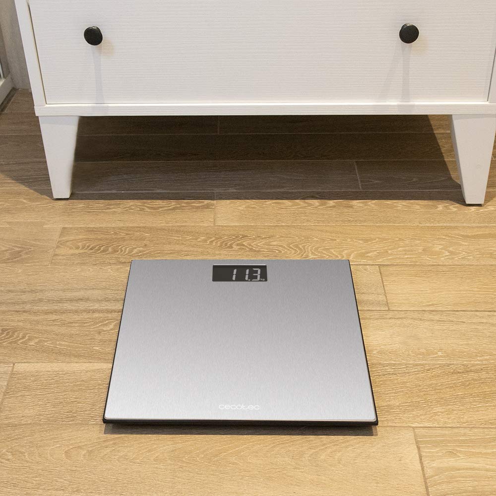 Cecotec Digital Surface Precision 9200 Healthy. Z platformą ze stali nierdzewnej, odwrócony wyświetlacz LCD, maksymalna pojemność 180 kg, gotowy do użycia i z taśmą mierniczą.