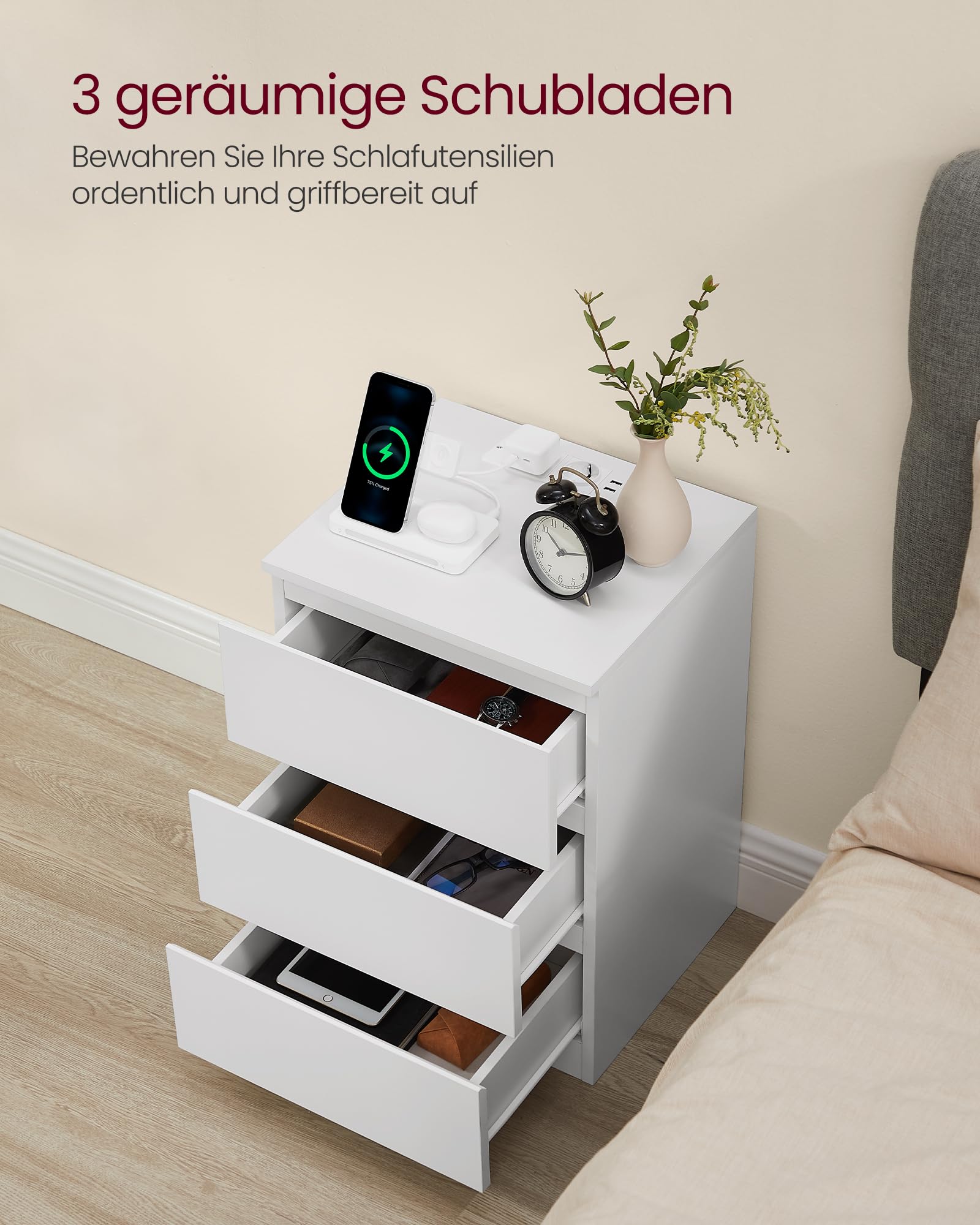 VASAGLE Kailyn Kollektion - Nachttisch mit Steckdosenleiste, 2er Set, Beistelltisch, 3 Schubladen, 2 AC-Steckdosen, 2 USB-A-Anschlüsse, modern, wolkenweiß LET831W14