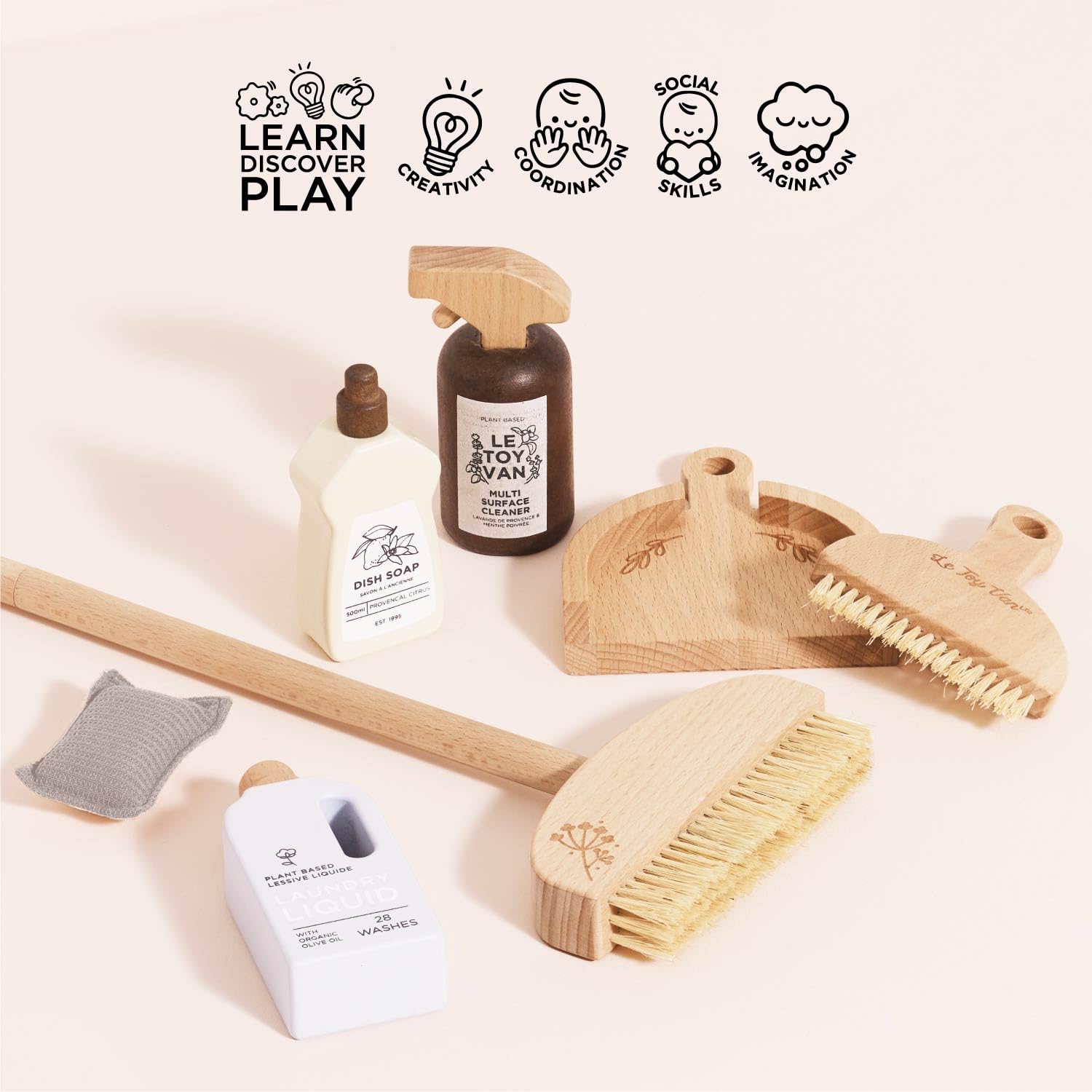 Le Toy Van Set de Ménage Écologique en Bois FSC, Jouet d'Imitation avec Balai, Éponge, Pelle et Balayette, 3+ Ans, 30,5 x 7,3 x 22 cm, Bois Clair