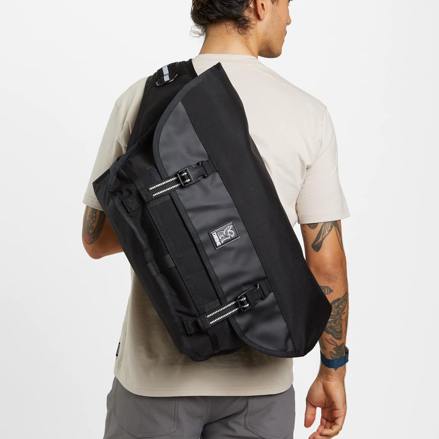 Person wearing Chrome Citizen Messenger Bag on their back