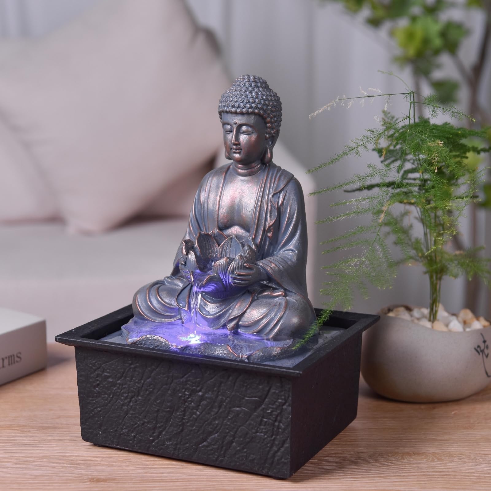 Fontaine d’Intérieur Bouddha Méditation Lotus Lumière LED Coloré – Déco Zen Salon Chambre - Fontaine de Table Mouvement Relaxant - Porte-Bonheur Cadeau Utile Femme et Homme – H 26cm – Sutra Zen’Light
