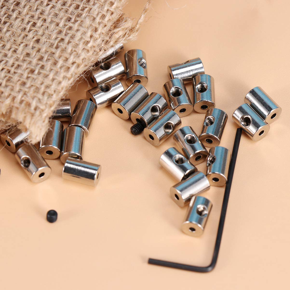 DOITOOL Set 50pezzi Pin Backs in Metallo Argento Meccanismo di Bloccaggio Fermo e Pratico per Vest e Distintivi Uso Pin