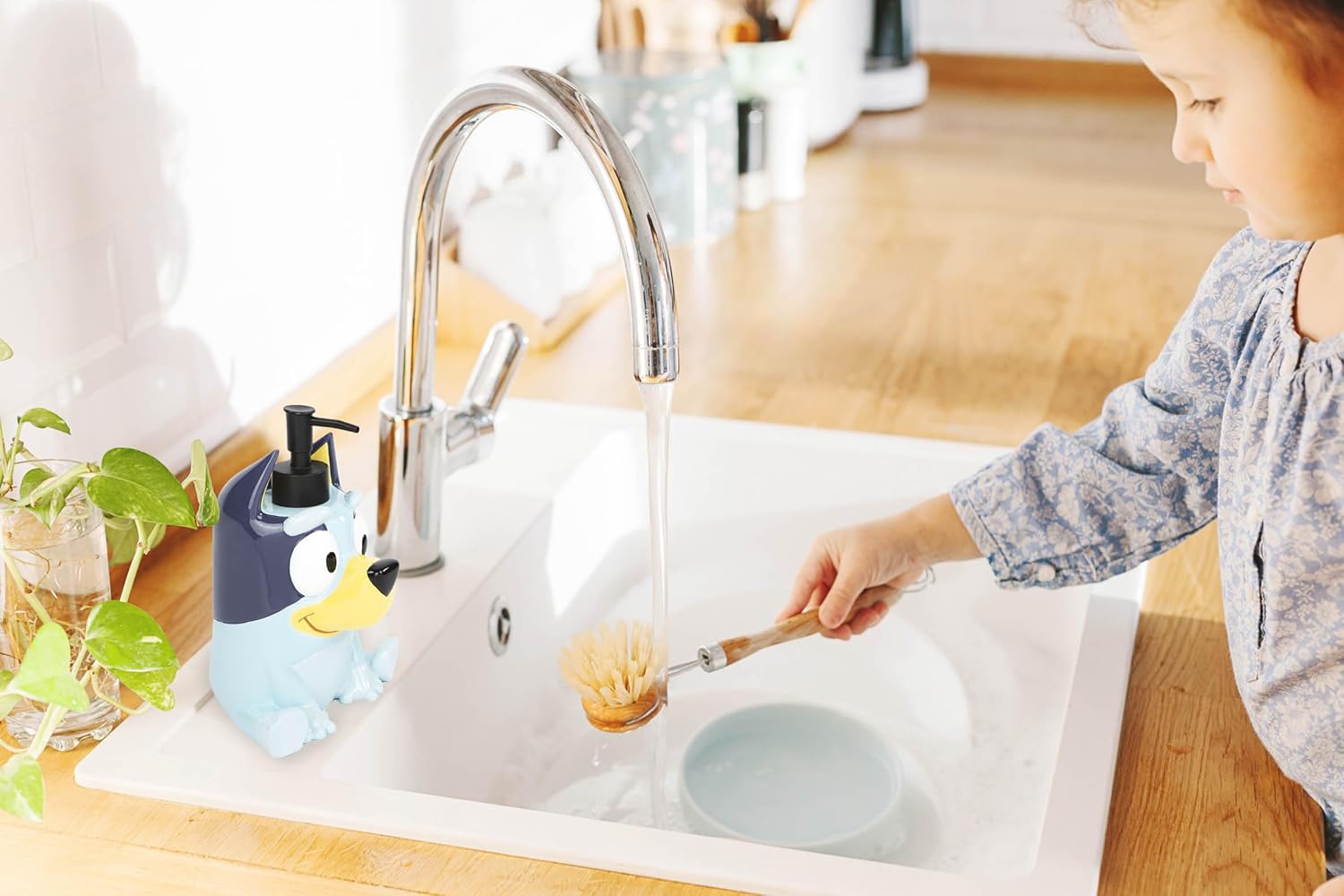 Jay Franco Bluey (2 Piece) Bathroom Accessory Bundle with Soap Dispenser and Soap Dish