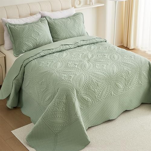 Cmfshape Oversize King Bedspread 120"x120",3 Piece California King Quilt,Lightweight Sage Green Quilt Set for All Season,Modern Coin Pattern Bedding Set