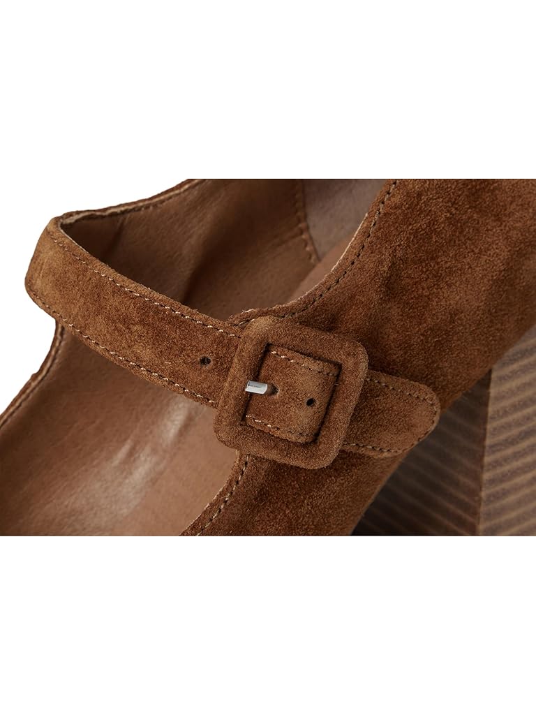 Brown Seychelles Play Pretend