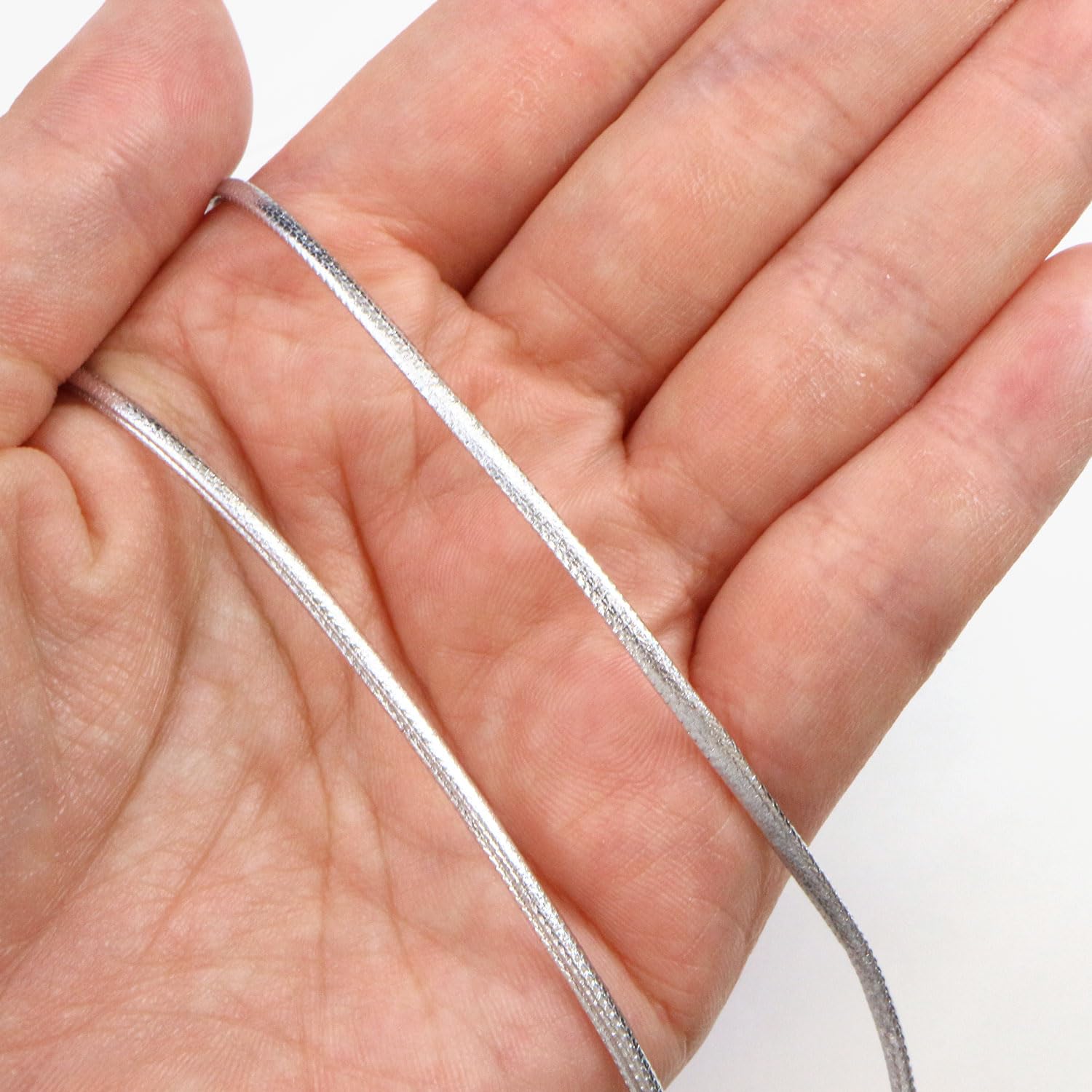 Amazon.co.jp: 革紐 PUレザー 2mm幅 全長120cm 5本入り 【シルバー