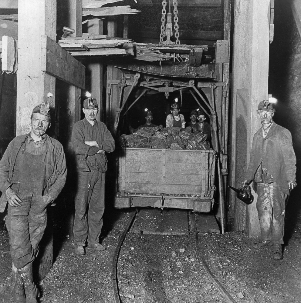 Amazon.com: Pennsylvania Coal Miners Nminers And A Car Full Of