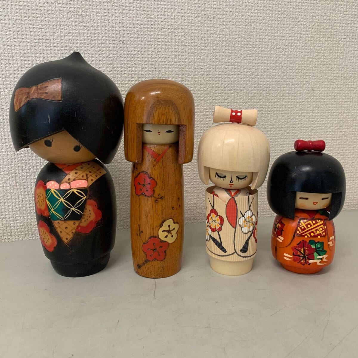 Amazon | こけし 4体 まとめ売り 1体けいじ作 置物 伝統工芸 | 民芸品