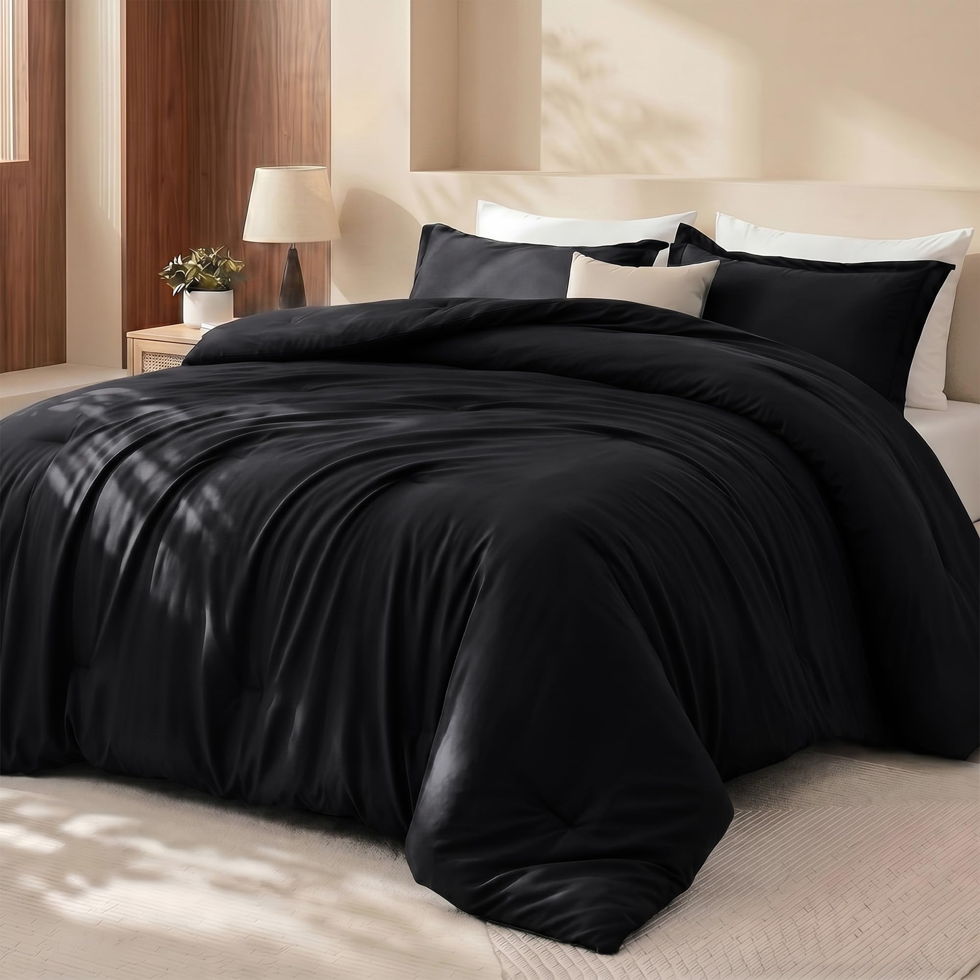 Utopia Bedding King Comforter Set Black, Comforters King Size 3 Pieces Bedding Comforters Sets, Down Alternative Soft Bed Set, 1 Comforter (90 x 102 inches) 2 Pillow Shams (20 x 36 inches)
