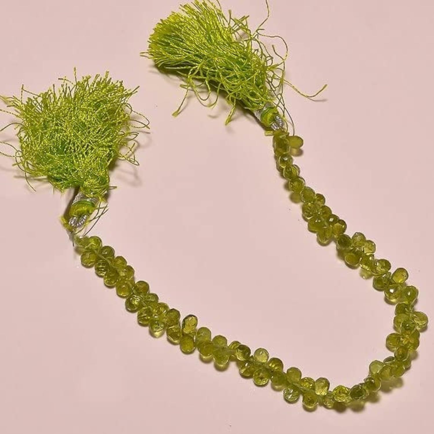 Peridot facetté en perles briolettes de 4x6mm pour remplacer vos gemmes ternes