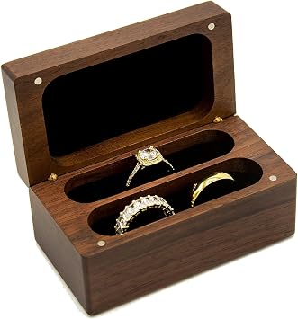 MUUJEE Quad Wooden Ring Box لحفل الزفاف - صندوق حامل خاتم منقوش لذكرى اقتراح المشاركة وهدية عيد الحب له أو صندوقها الفارغ