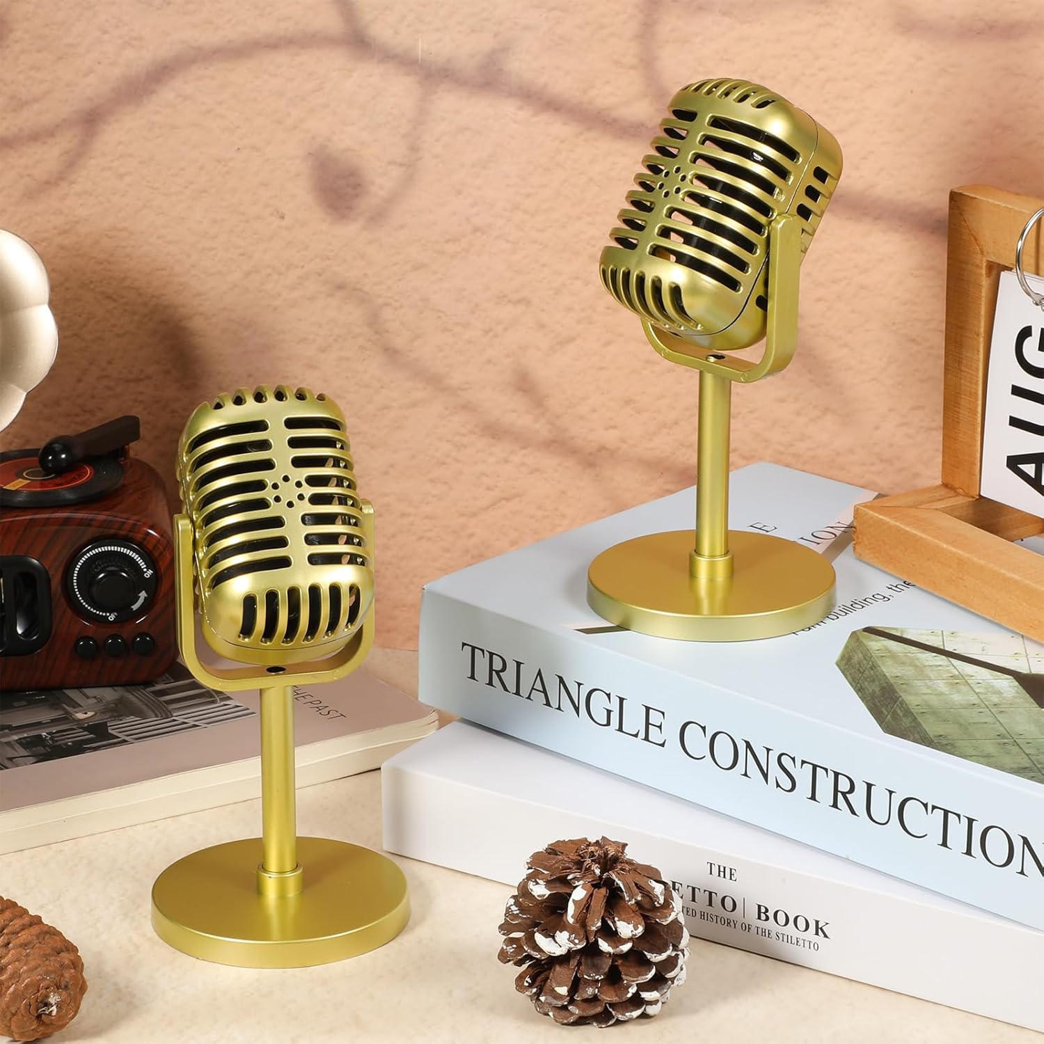JJUNW 4 Pcs Retro Microphone Props Model, Fake Microphone, Plastic Pretend Mic for Podcast Event, Rock and Roll, Hip Hop Music, Movie Theater, Vintage Notorious Birthday Jazz Party Decorations(Gold)