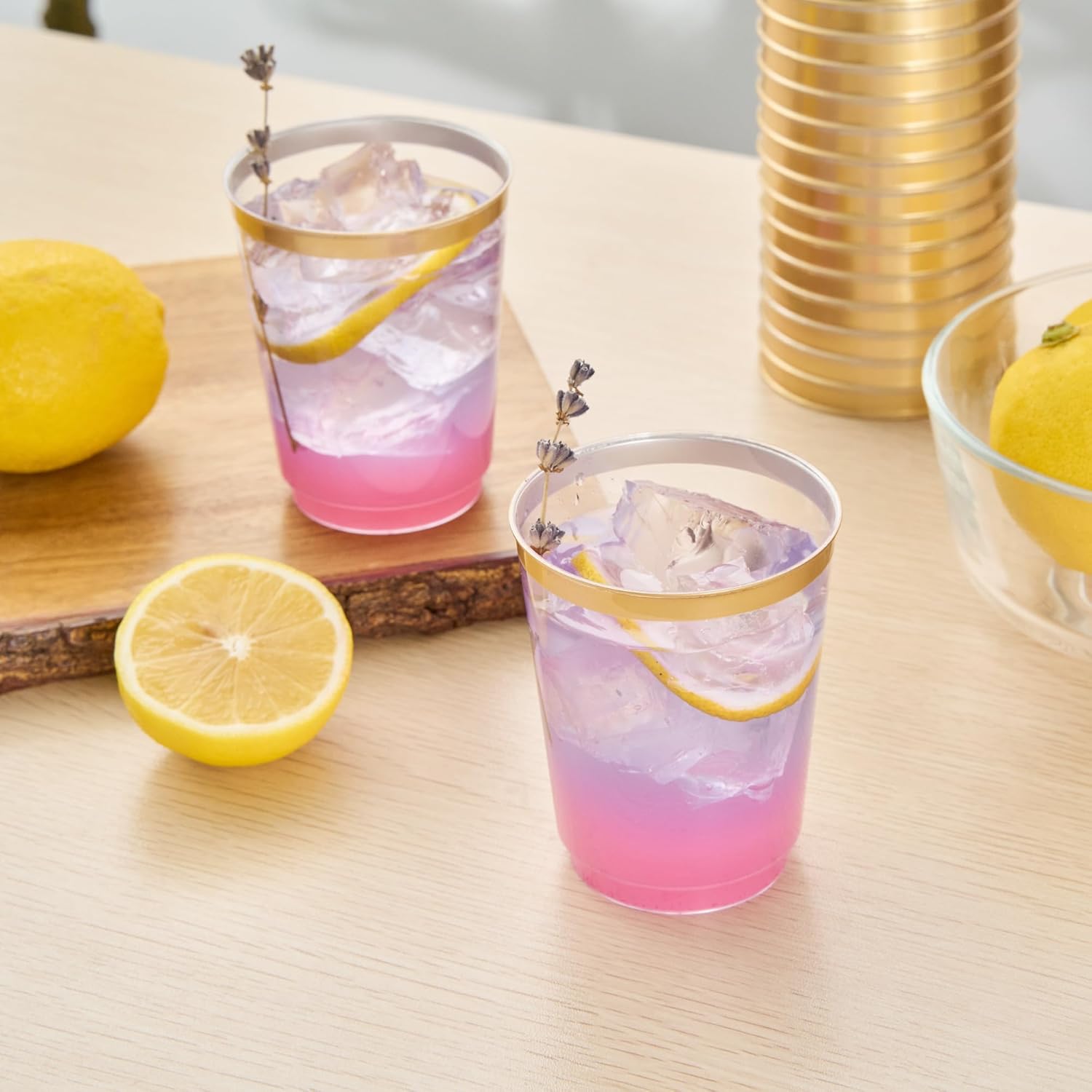 Restaurantware Party Cups 10 oz Pack of 500 Clear Plastic Cups with Gold Rim Disposable, Durable Plastic Glasses Cold Food-Friendly Tumblers for Cocktails at Birthday Parties, Pool Parties