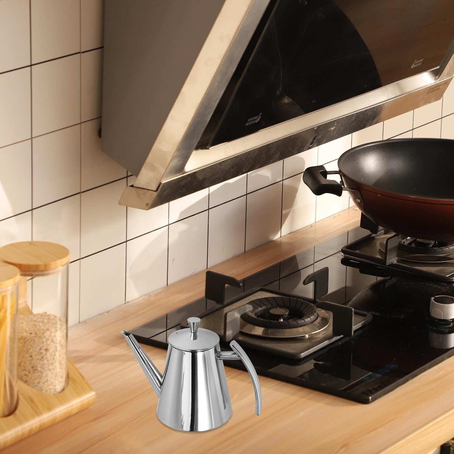 Stainless Steel Oil Container Kitchen Oil Pot for Salad Cooking Food-grade Storage with Gravity Spout