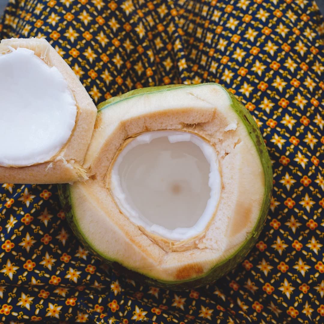 "FRUTTEO – Cocco Verde Fresco Premium | Importazione Esclusiva via Aerea Acqua di Cocco Pura al 100% Confezione da 9 Noci Raccolto a Mano L’Estate in un Guscio | Per Spiagge, Party e Relax