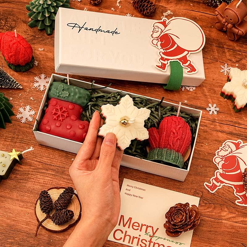 3PCS Christmas Scented Candle Gift Set - Elk, Tree, Gingerbread Man, Glove Shaped Aromatherapy Christmas Candles, Handmade Candle Xmas Scented Candles Natural Soy Wax, Xmas Tealight Ornaments (B)