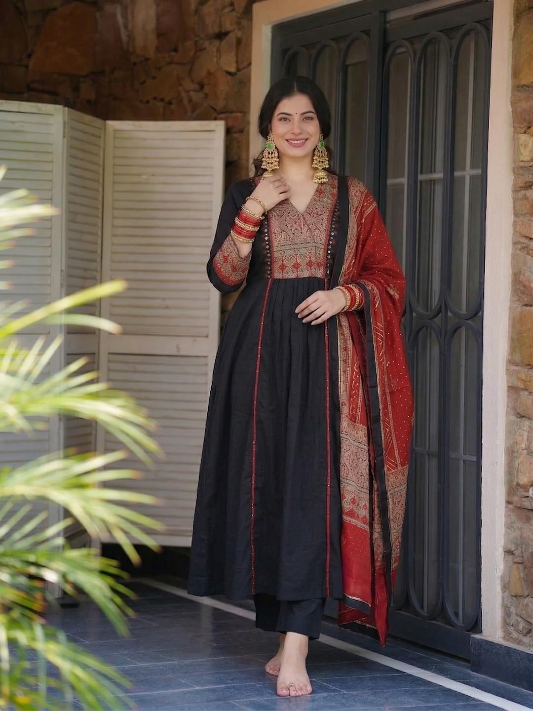 ANNI Designer Kurta Ensemble pour femme en viscose unie | Kurti Set femme | Kurta Palazzo Dupatta Tenue 3 pièces | Col en V Manches 3/4 Coupe droite Vêtements ethniques pour femme Vêtements