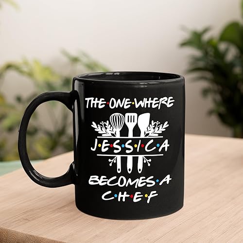 Vista 82 de Taza de café negra personalizada con nombre «A Truly Great Chef Is Hard To Find con nombre», taza de café personalizada para gran chef de 11 onzas