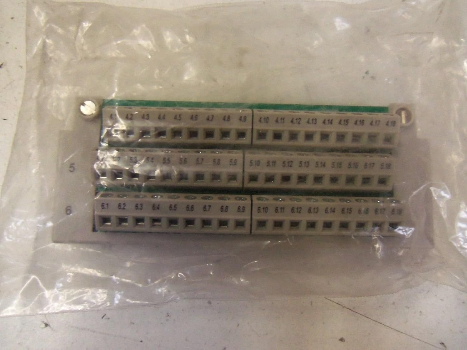 Schneider Electric 170 Xts 004 01 Bus Bar 3 Row Screw 170 Xts 004 01