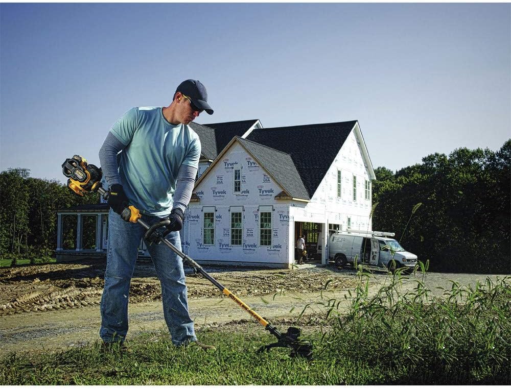 DEWALT FLEXVOLT 60V MAX* String Trimmer, Brushless, Two Speed, 15-Inch, 3-Ah Battery (DCST970X1)