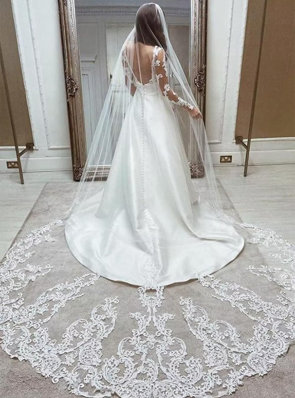 Women's White Lace Applique Wedding Dresses Plus Size V-Neck Beach BohoTulle Garden Bridal Gowns