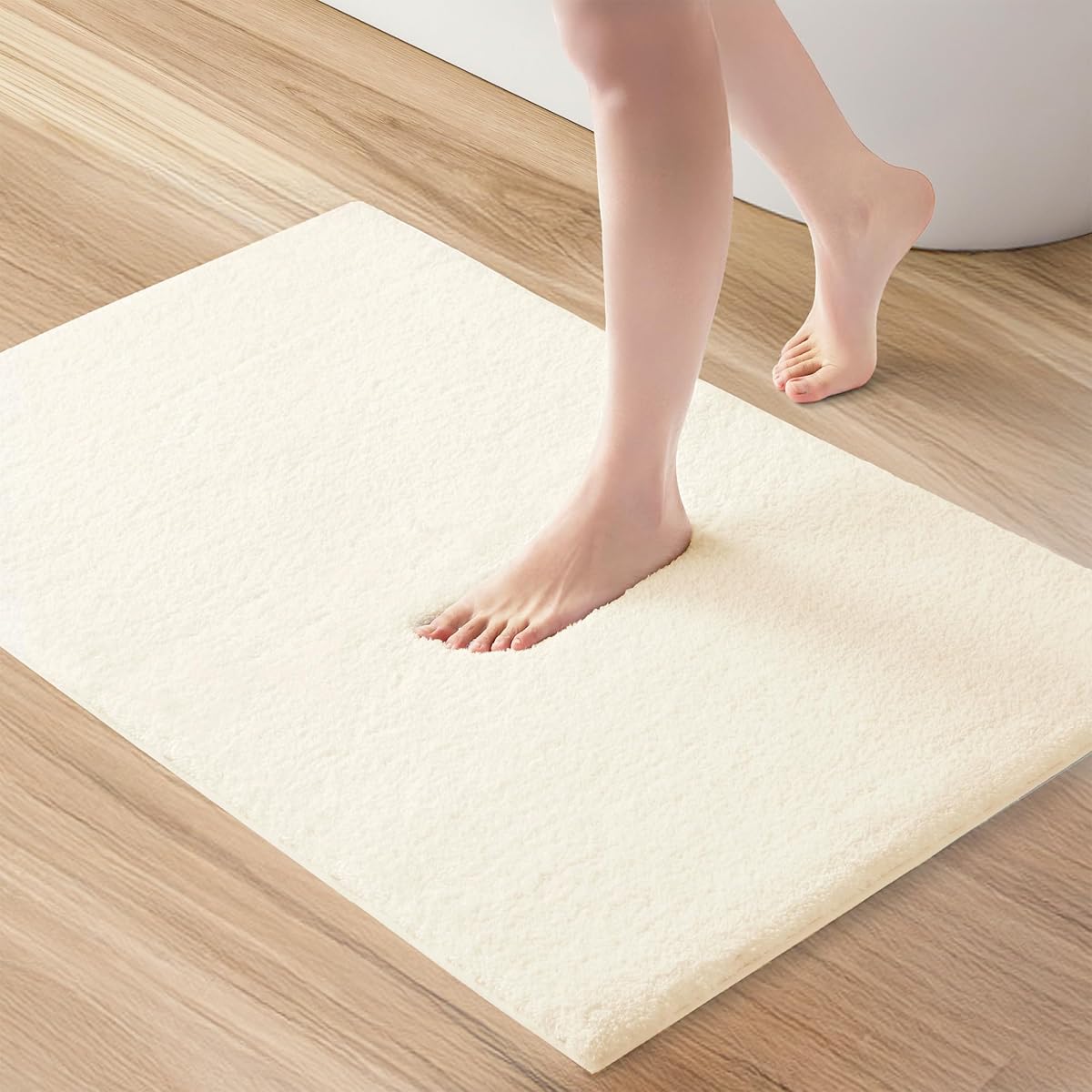 Madison Park Marshmallow Super Soft & Absorbent Bath Rug, 24 x 40, Cream | Non slip Backing, Spa Quality Luxurious Plush Bath Mat for Bathroom, Quick Dry, OEKO TEX