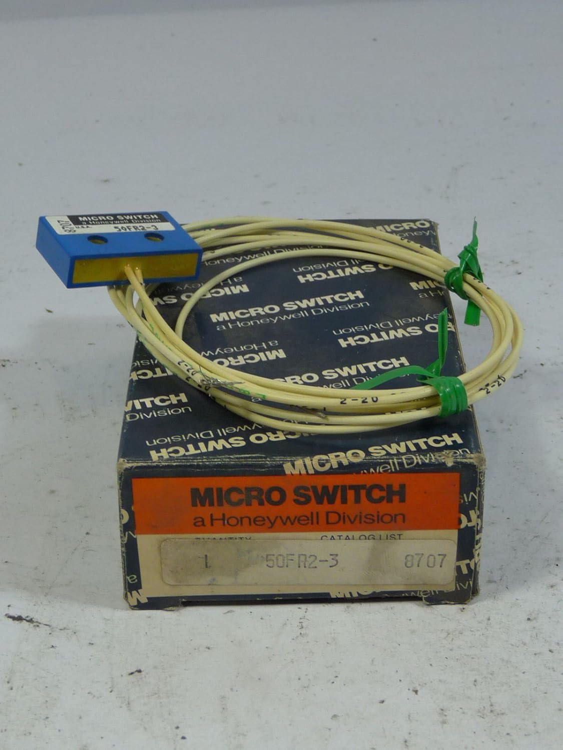Microswitch 50FR23 Reed Switch Micro Amazon.ca Industrial & Scientific