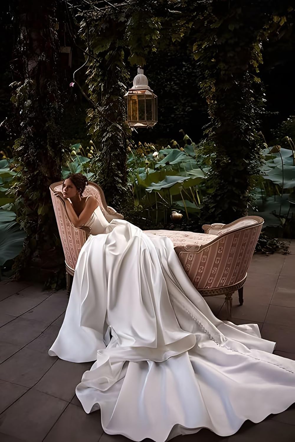 Robe de mariée en satin - Robe de mariée blanche avec traîne - Robe de mariée sans bretelles pour femme - Élégante robe de mariage