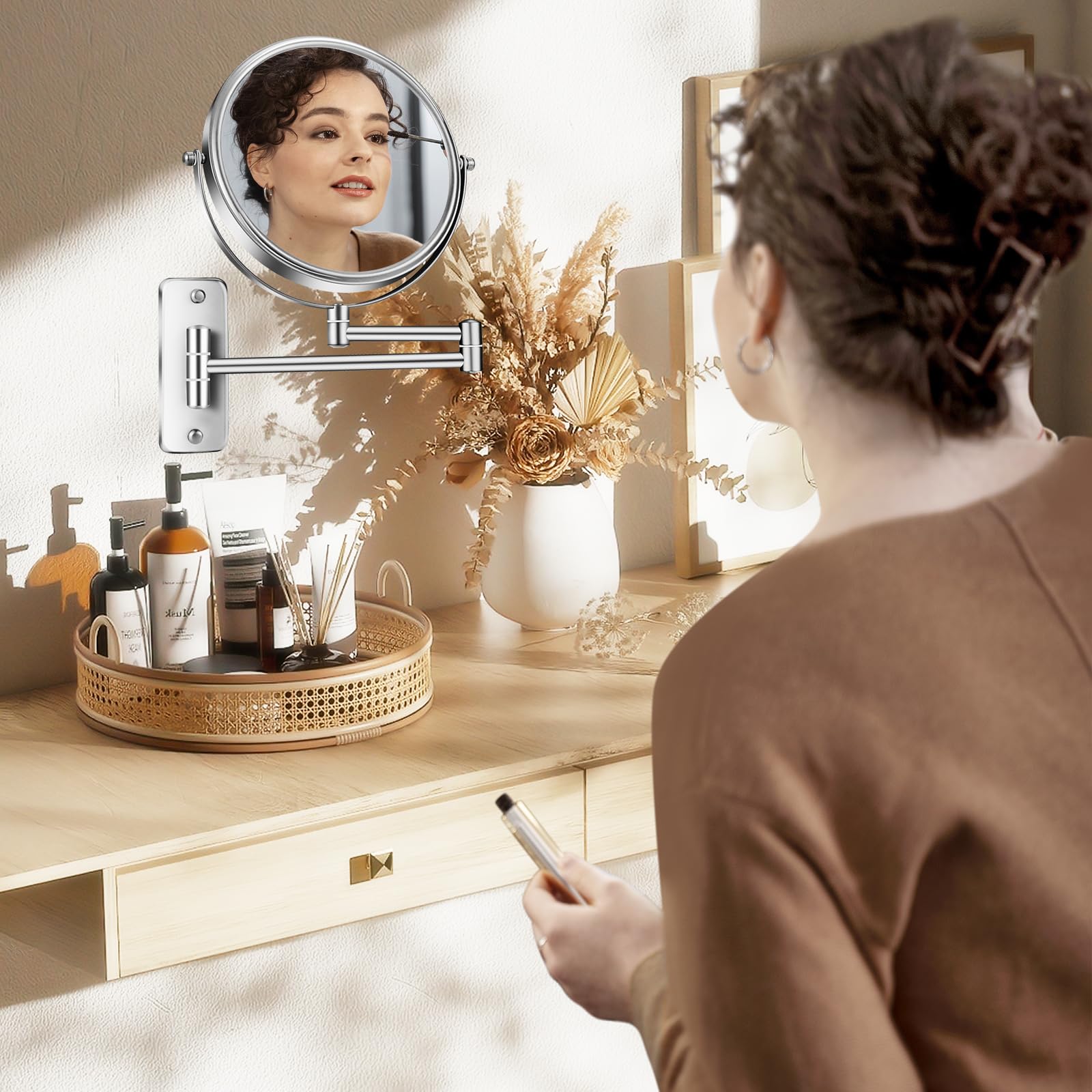 Miroir de maquillage grossissant 10X à fixation murale de 8" double face avec bras télescopique pivotant à 360° pour salle de bain et hôtel - Chrome