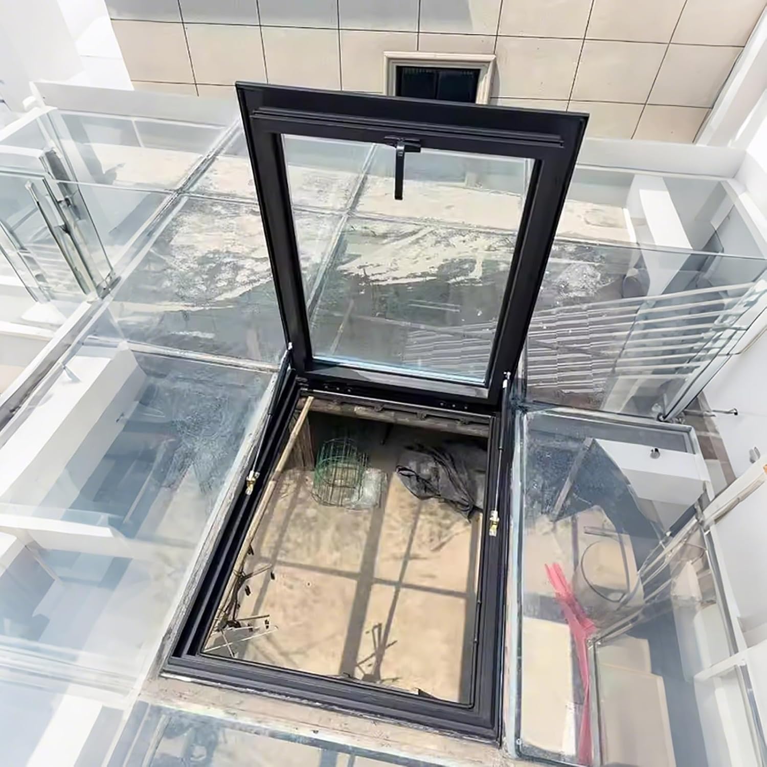 Skylight Windows For House Roof,Roof Window And Underground Light Well Window,Sloped Flat Roof Skylight Cover,Aluminum Alloy Frame,Manual Venting(30x30 IN)