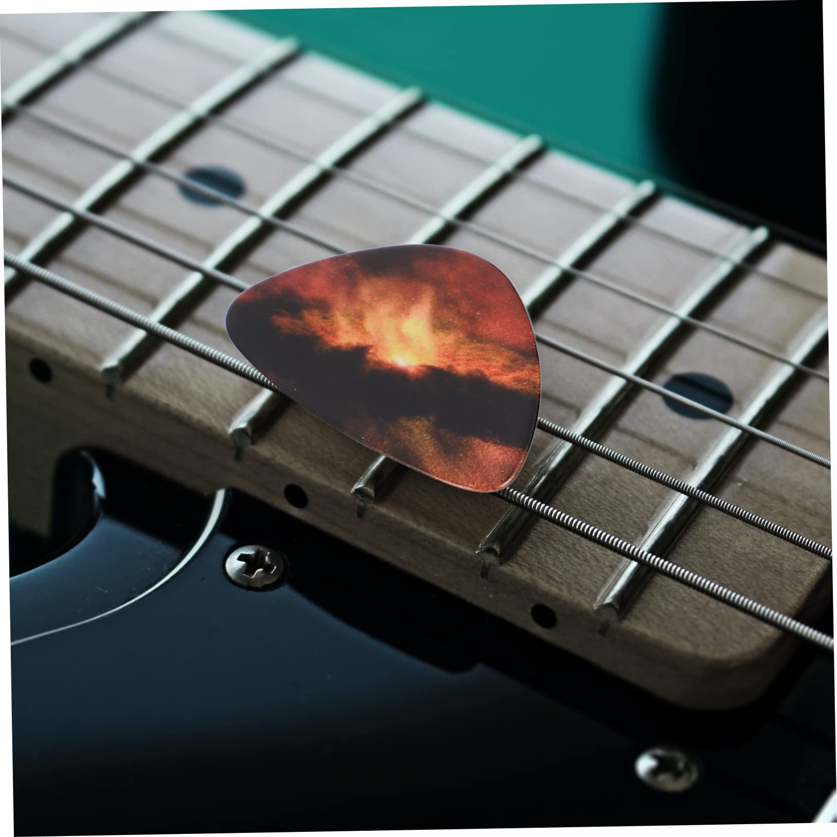 Toyvian 4sets Plettri Per Chitarra Celluloide Scatola e Sacchetto Plettri Resistenti Per Chitarra Elettrica Acustica e Basso Accessori Pratici Per Musicisti