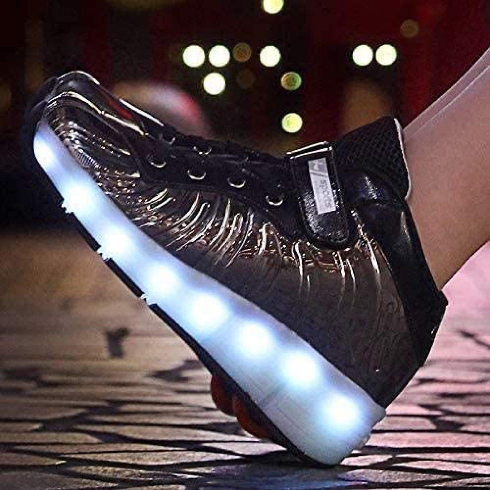 LED Chaussures De Patin à roulettes avec Double Roues Chaussures De Skateboard LED Chaussures à roulettes Enfants Garçons Filles Gymnastique en Plein Air Mode Sneaker Technique,Black-42 EU