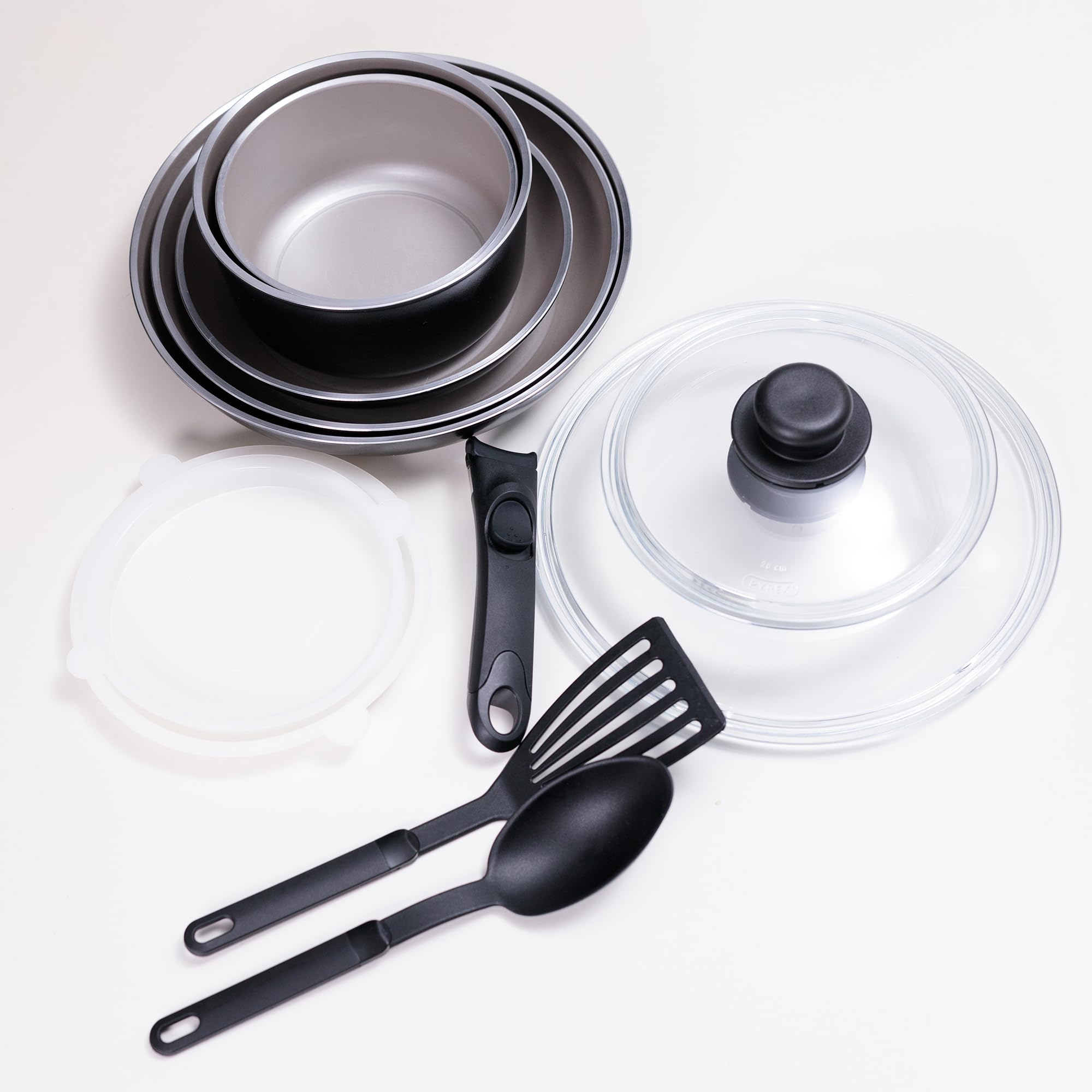 Kamberg - Batterie de Cuisine 12 pcs - Induction - Made in France - Sans PFOA/PFAS - Avec 2 couvercles Pyrex® Ø18-20 cm