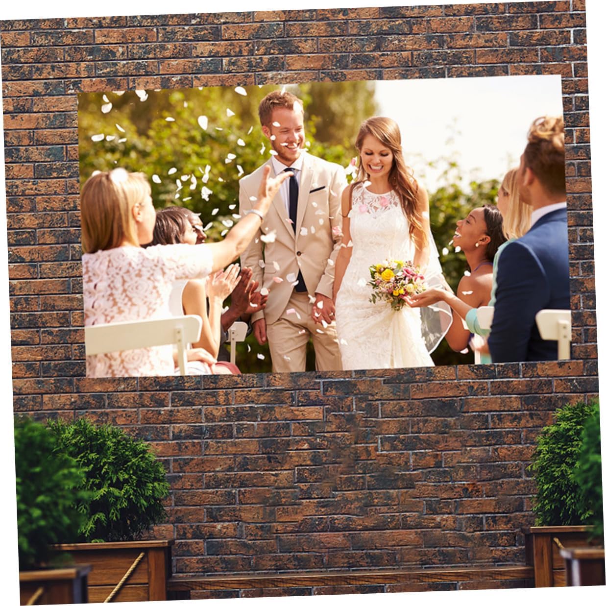 MERRYHAPY Portable Home Theater Projection Screen for Indoor Outdoor Use with High-Definition Image Enhancement and Easy Storage