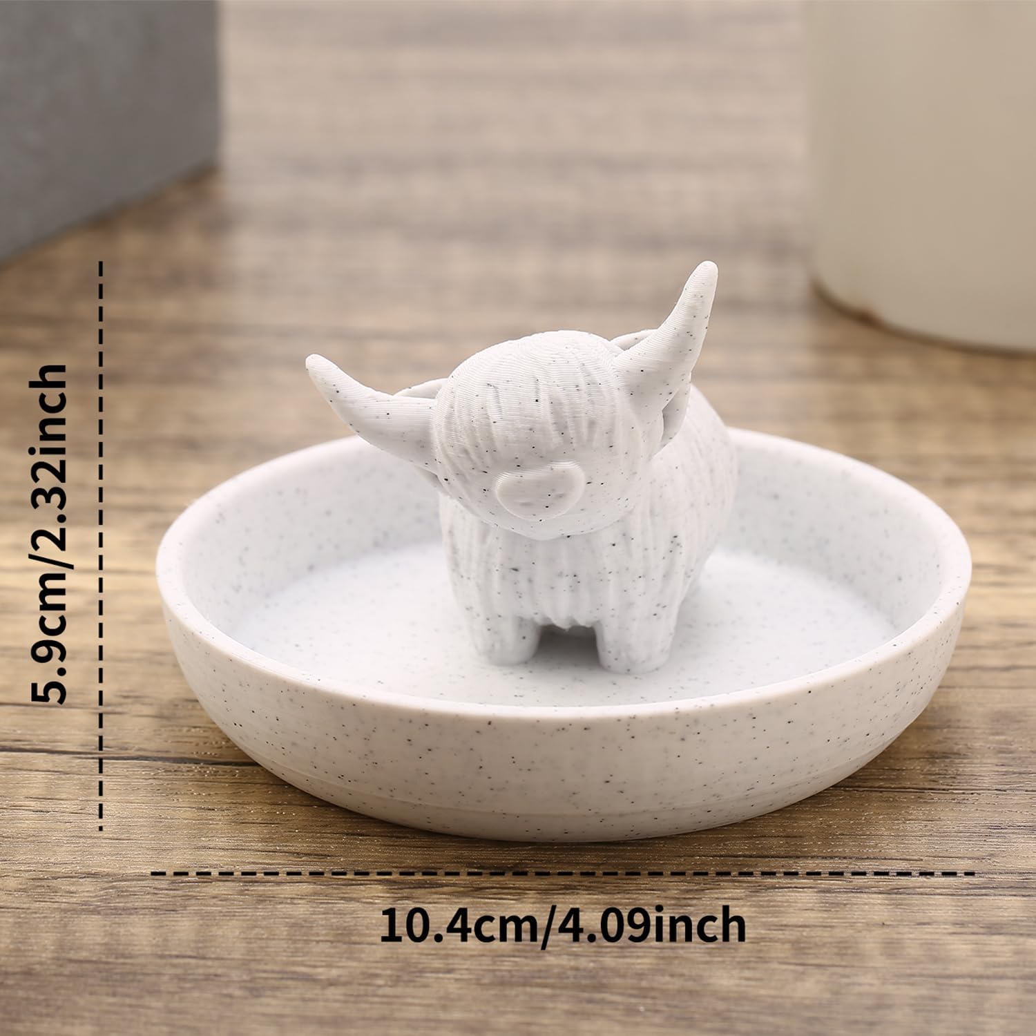Awsaccy Highland Cow Ring Holder with Circular Dish, 3D Printed Plastic Farmhouse & Bohemian Style Cute Unique Women Gifts Stuff Ring Jewelry Plate Organizer for Bathroom Office Home Room Desk Decor - Image 3