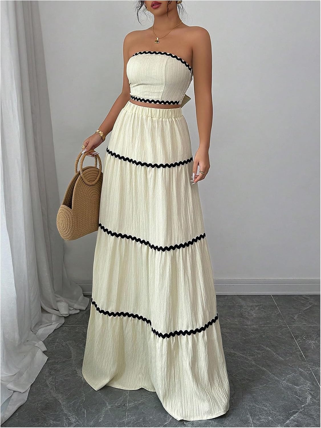 OYOANGLE Women's Skirt Set 2 Piece Outfits Bow Back Bandeau Crop Top Ruffle A Line Maxi Skirt Beach Vacation Clothes