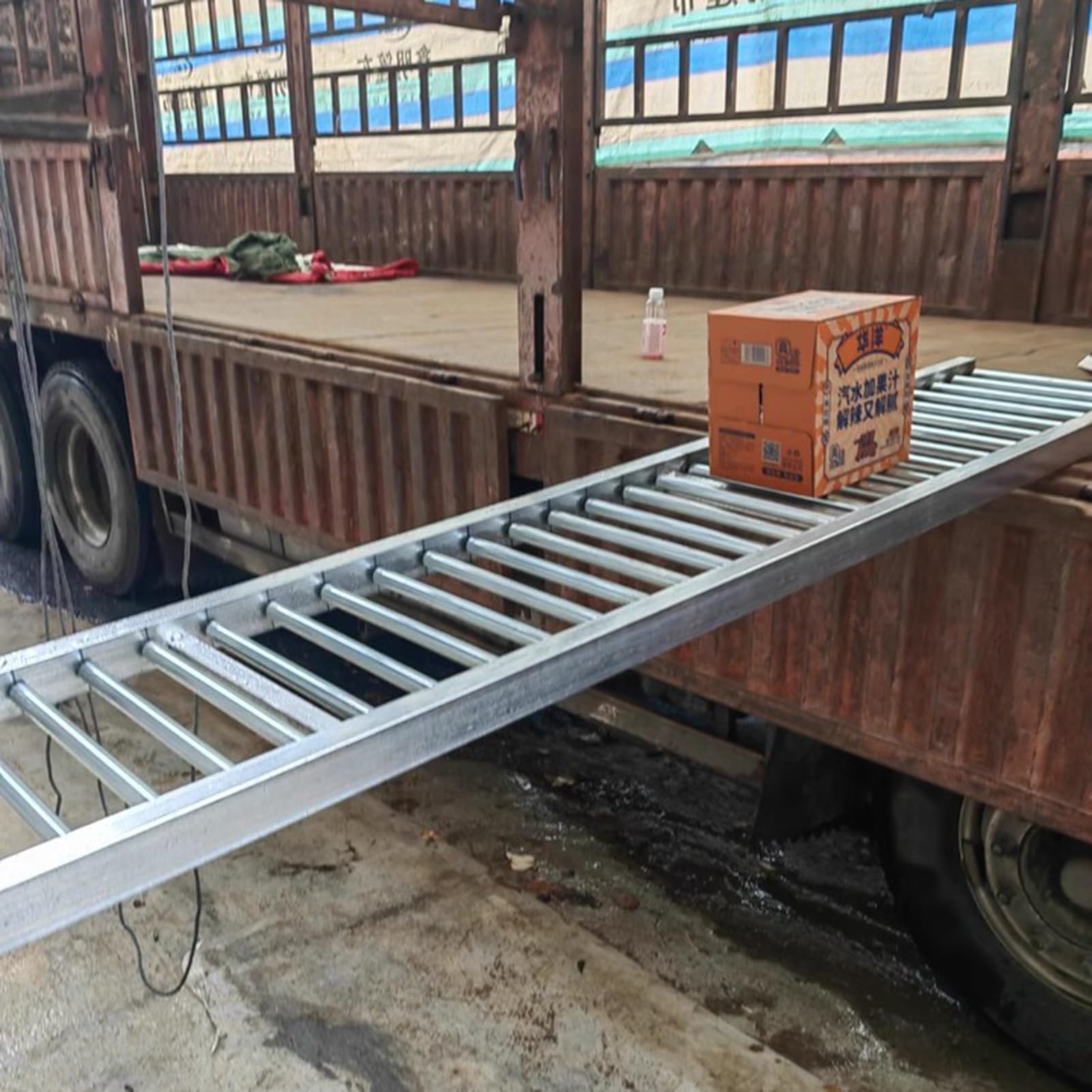 ENHEN Conveyor Rollers Sturdy Gravity Transmission Roller, Silver Splicable Conveyor Pulley for Moving Projects/Unloading/Trailer, Load 300lbs Conveyer Belt Table(5m/196.9in/16.4ft)