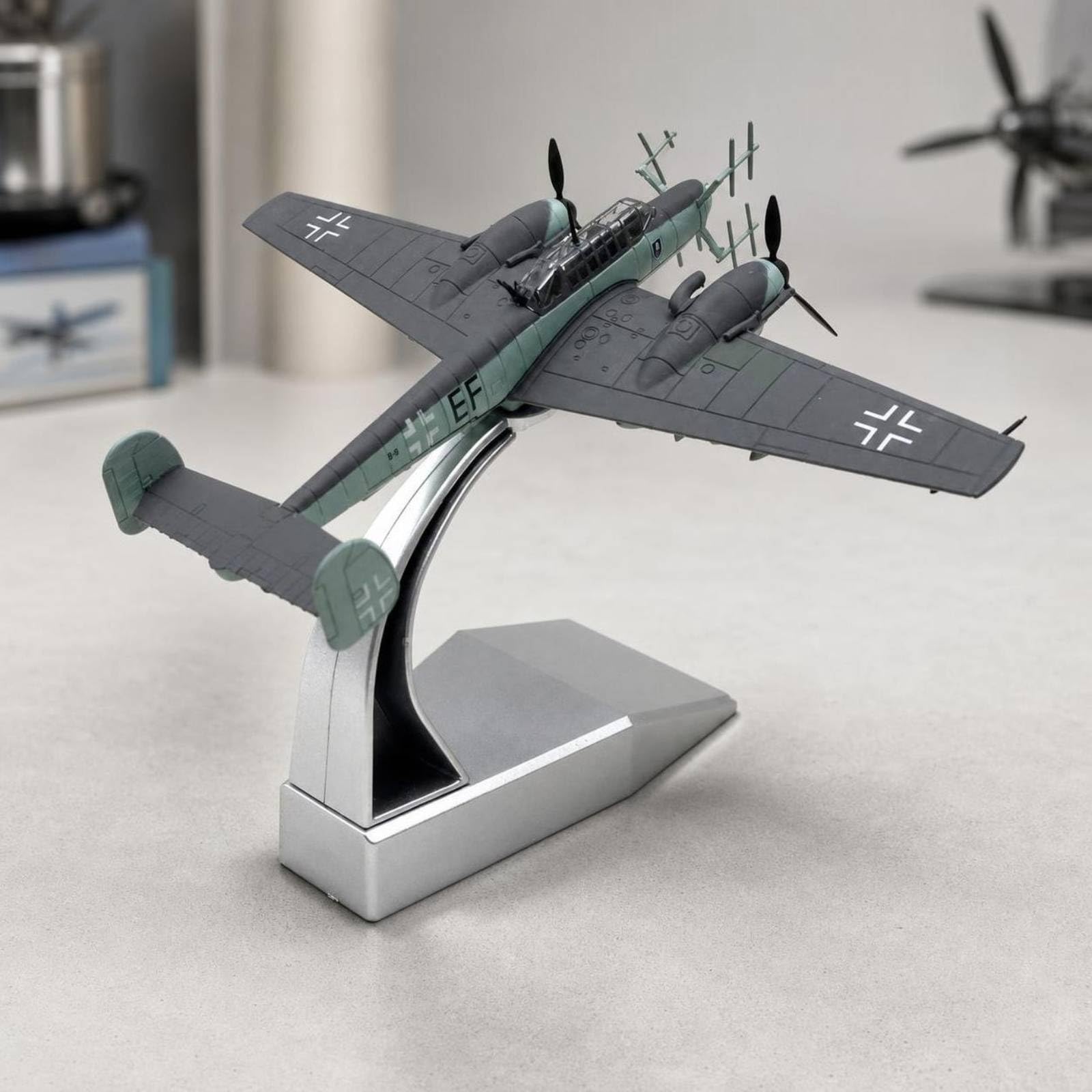 Modello Caccia Notturno tedesco110 Doppia Rotore Modello da Esposizione Marcature Stampate Modellino Aeronautico per Collezionisti