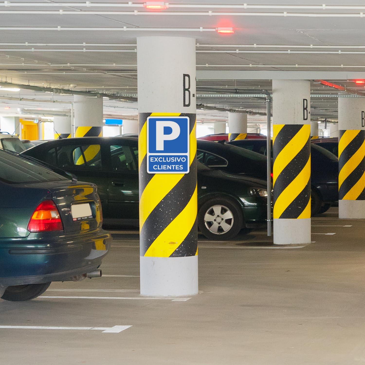 LEIASA Cartello per parcheggio – 21 x 28 cm – Alluminio – Riflettente – Spessore 0,8 mm – Segnale di parcheggio – Stampa UV – Resistente esterno
