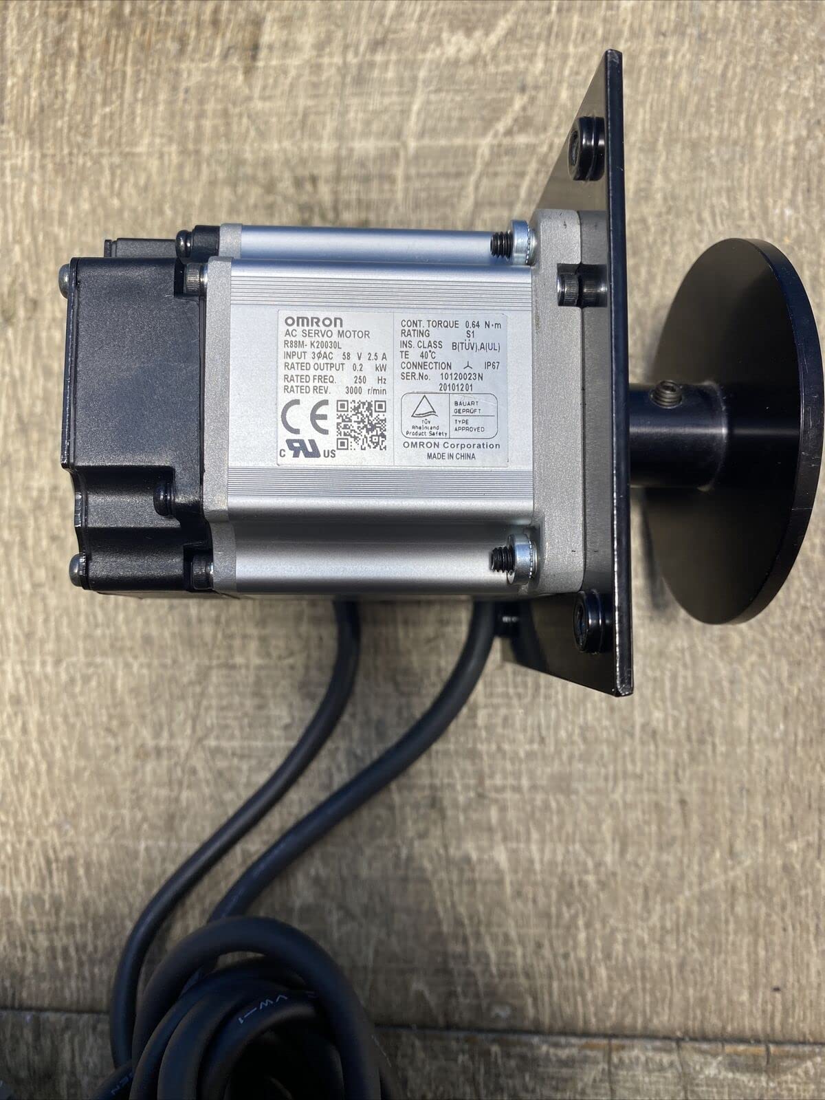 Omron サーボモーター R88M-K20030L-B